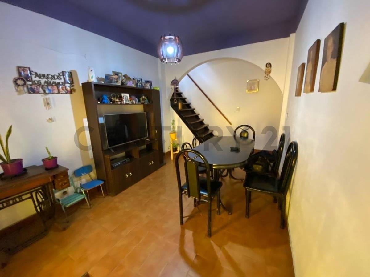 Foto de Casa en venta de 6 ambiente en Sarandí, Avellaneda., imagen 1