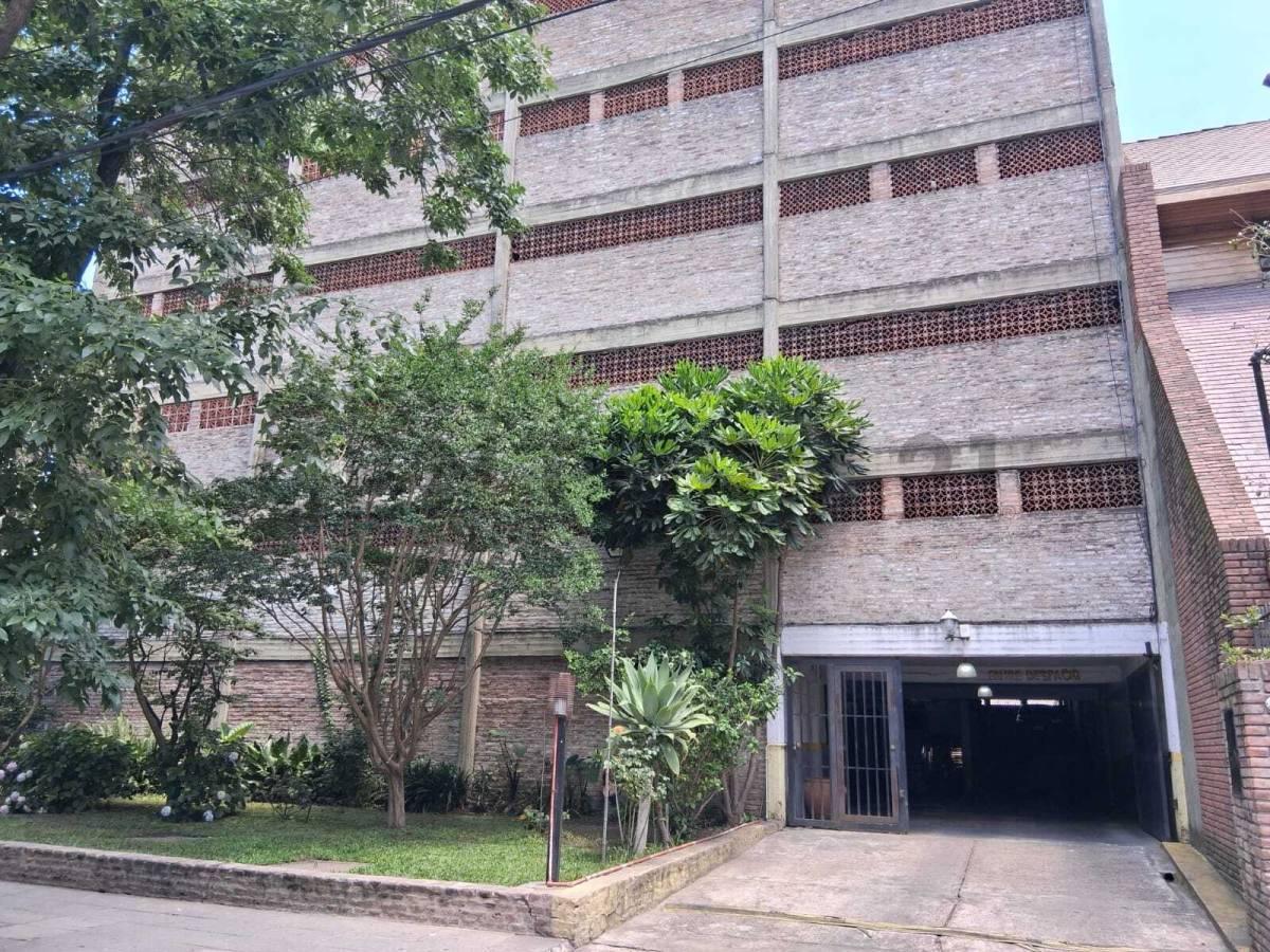 Foto de Cochera en venta en Lanus, imagen 1