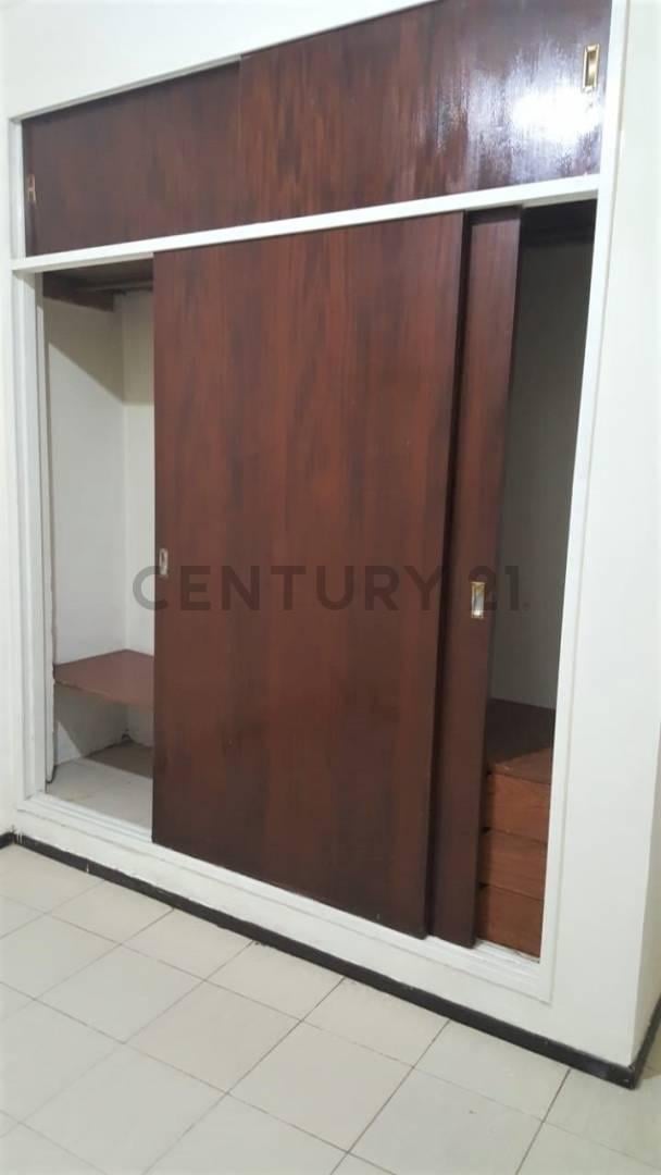 Foto de Impecable Casa en Bernal Oeste | 3 Ambientes con Terraza y Cochera |, imagen 3
