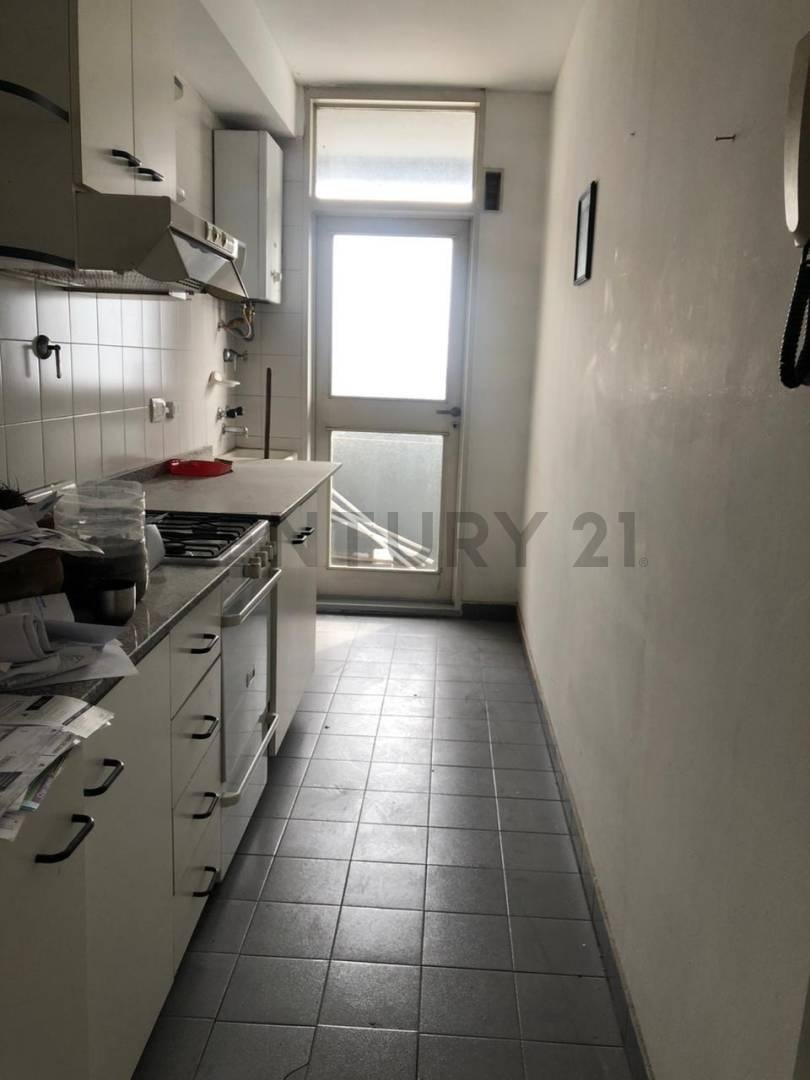 Foto de VENTA DEPARTAMANTO-3 AMBIENTES-AVELLANEDA, imagen 4