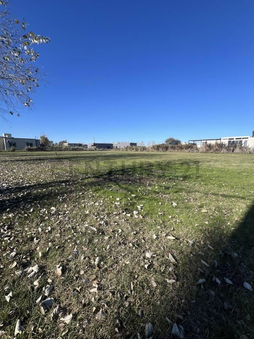 Foto de Gran oportunidad! Lote de 2.100 m² en Fincas de San Vicente Sporting, imagen 3