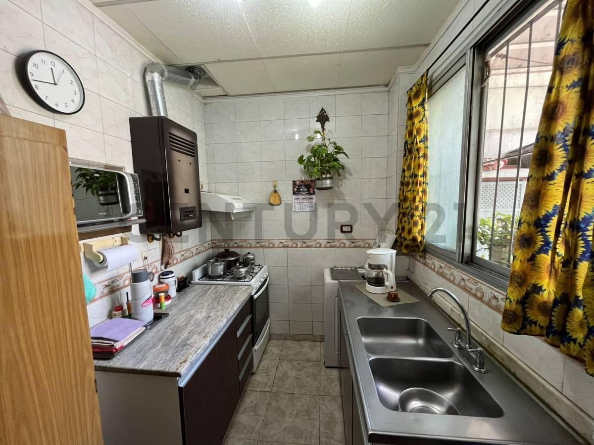 Foto de VENTA PH 3 AMBIENTES CON PATIO EN PIÑEYRO, imagen 3