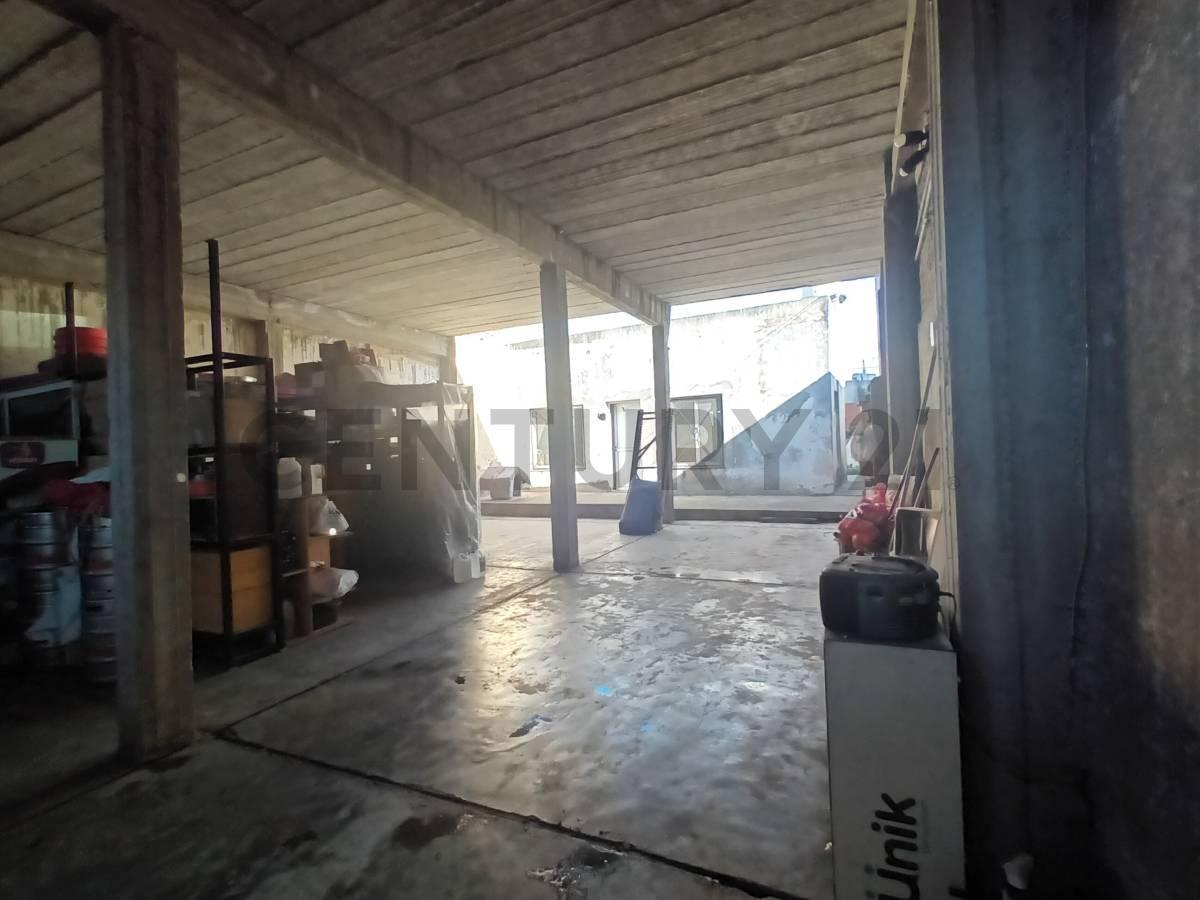 Foto de Lote C/ Losa 95m² Ideal Taller O Depósito - Toma Vehículo / Financia, imagen 2