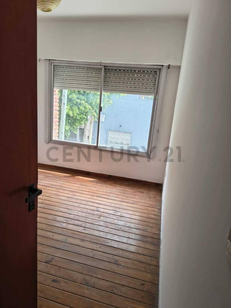 Foto de Alquiler 3 Ambientes sin expensas - Lanus Oeste, imagen 2