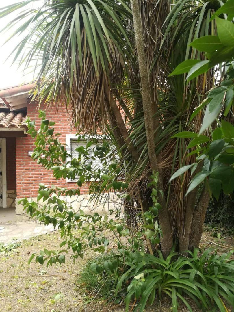 Foto de VENTA Casa de 3 ambientes con cochera y fondo libre, imagen 3