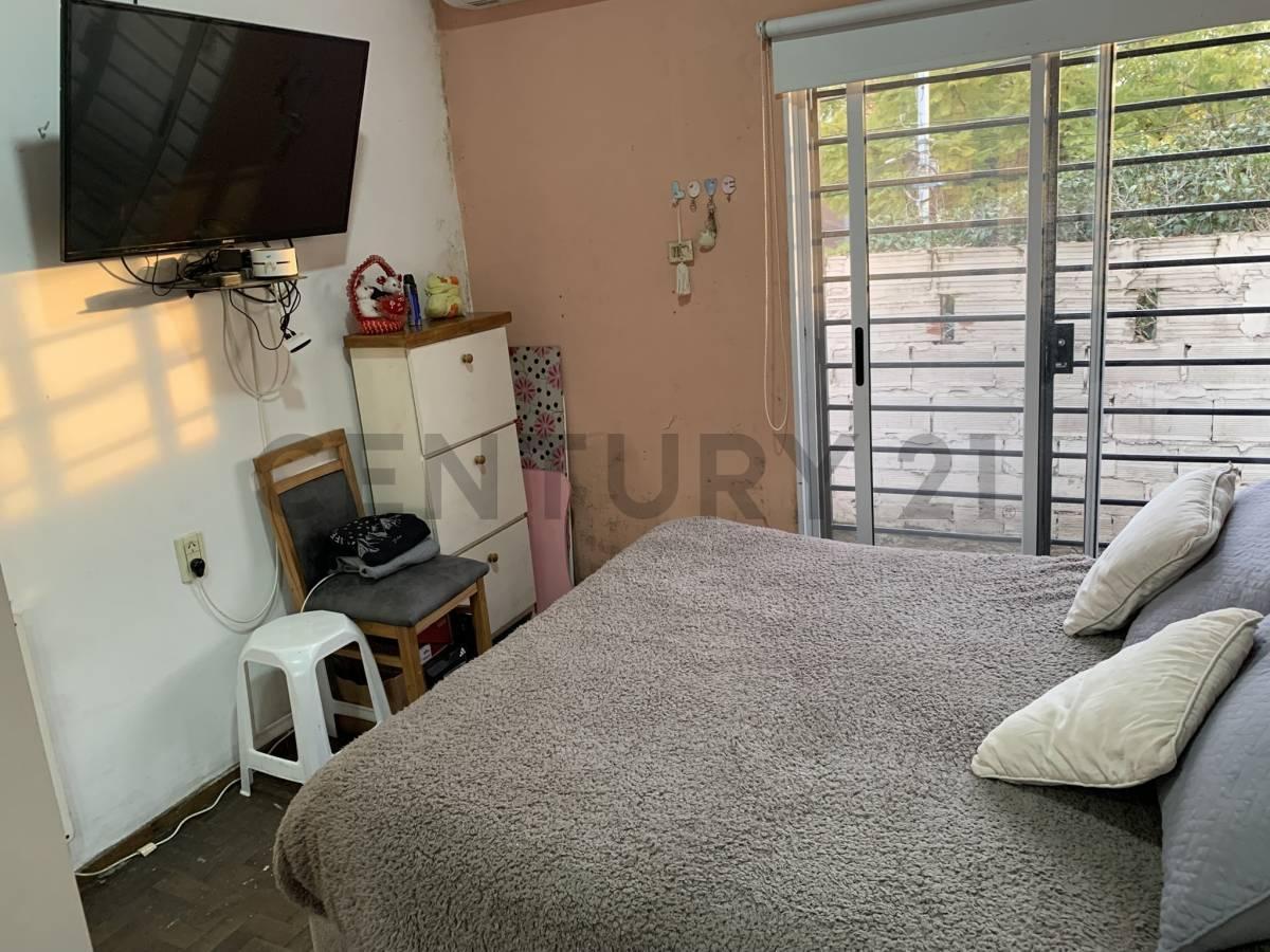 Foto de Casa 3 ambientes con local en venta, imagen 3