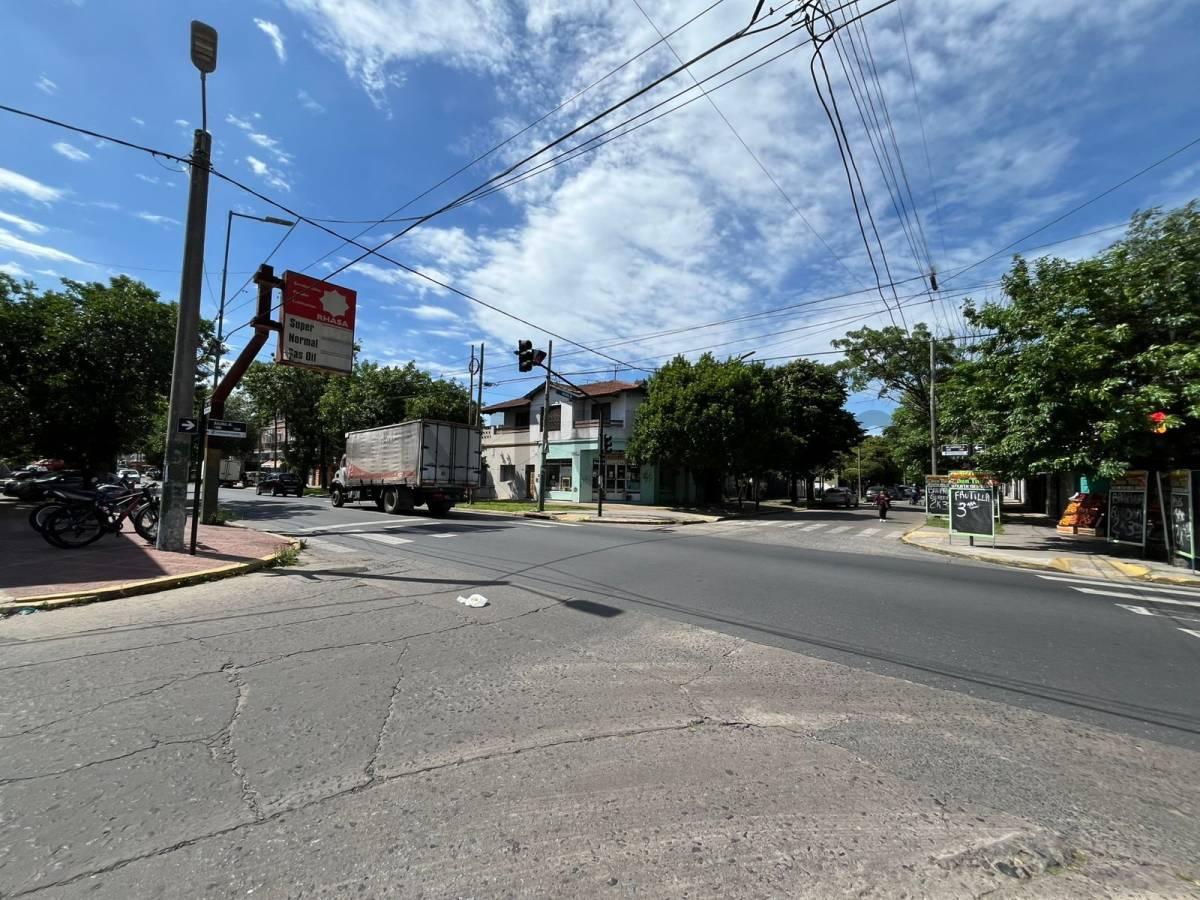 Foto de VENTA DE CASA A RECICLAR EN BANFIELD, imagen 5