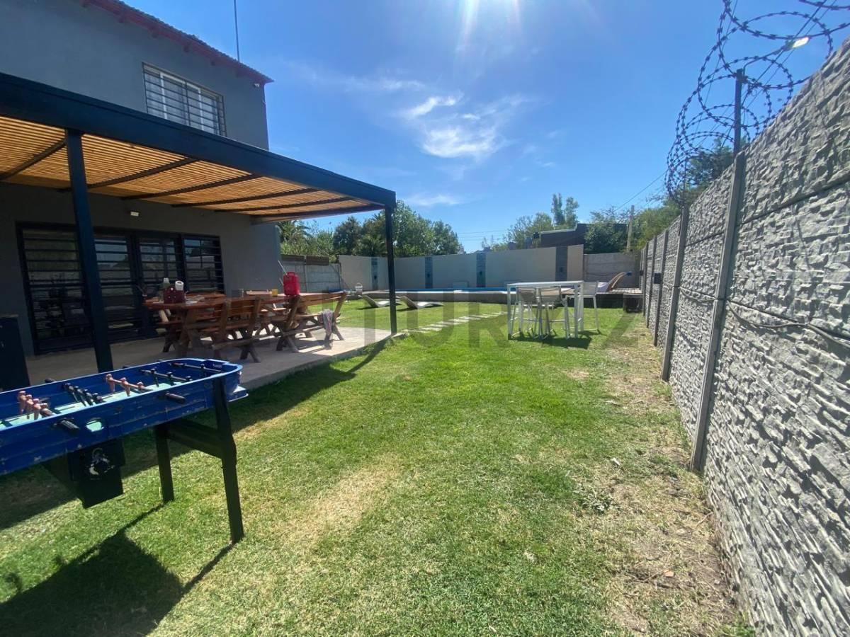 Foto de VENTA DE CASA QUINTA CON PILETA, imagen 2