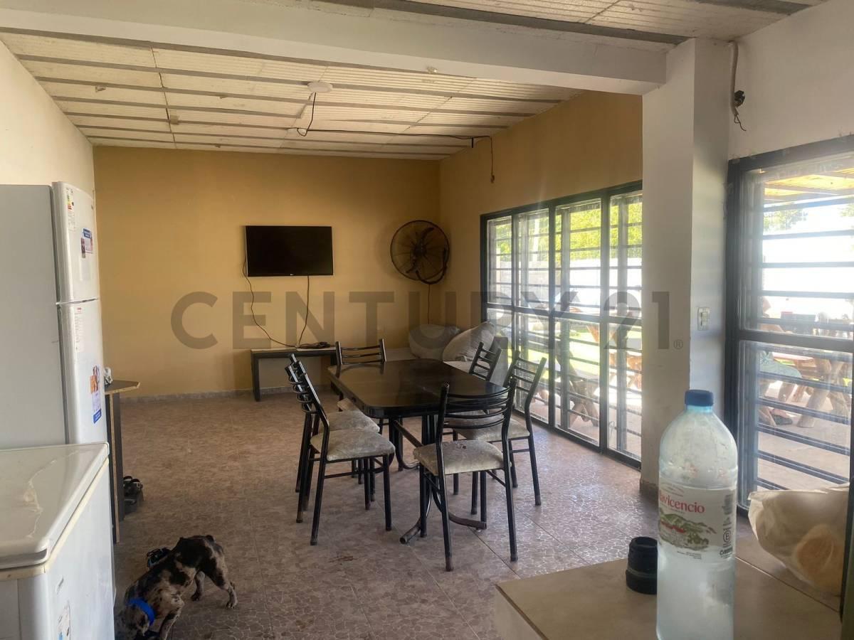 Foto de VENTA DE CASA QUINTA CON PILETA, imagen 3