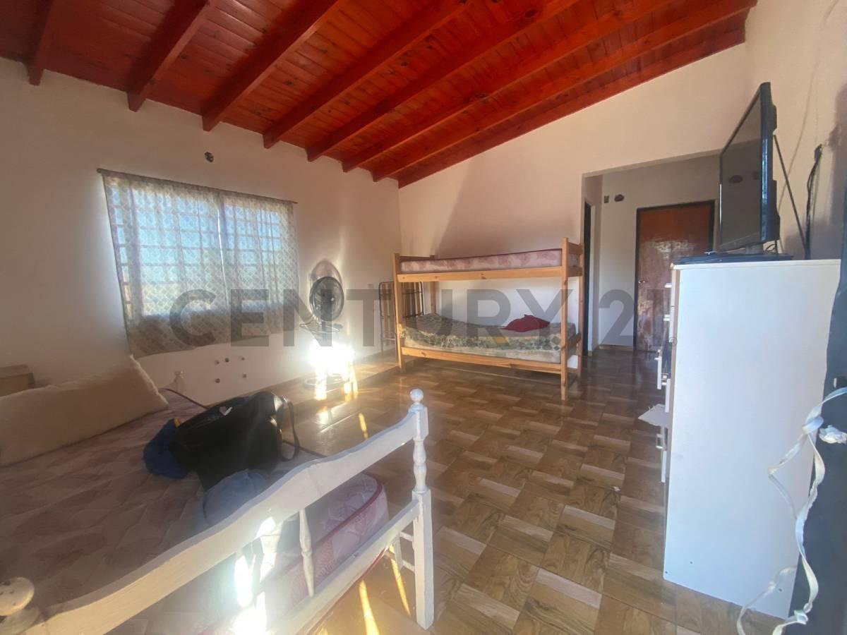 Foto de VENTA DE CASA QUINTA CON PILETA, imagen 4