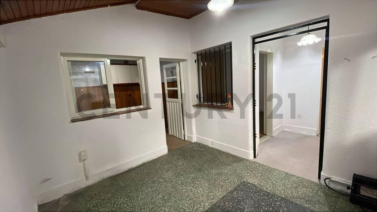 Foto de VENTA PH 3 AMBIENTES EN LANÙS OESTE, imagen 1