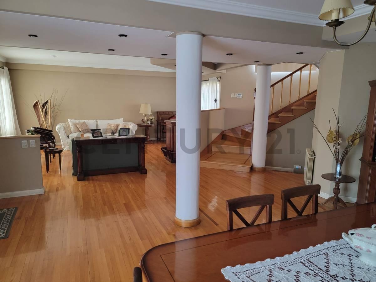 Foto de EXCLUSIVA CASA 6 AMBIENTES CON DETALLES DE CATEGORIA EN VILLA BALLESTER, imagen 3