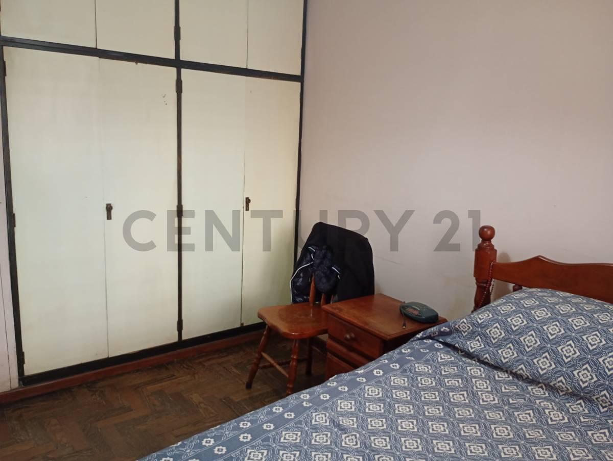 Foto de CASA CON PH EN VENTA EN LOMAS, imagen 2