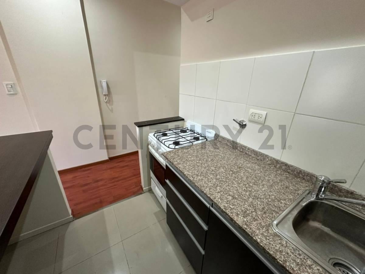 Foto de ALQUILER Imperdible Monoambiente con Cochera - Ubicación Premium en, imagen 4