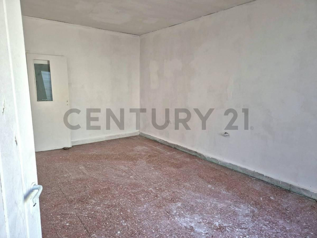 Foto de Venta PH 3 ambientes con patio Lanús oeste, a refaccionar., imagen 4