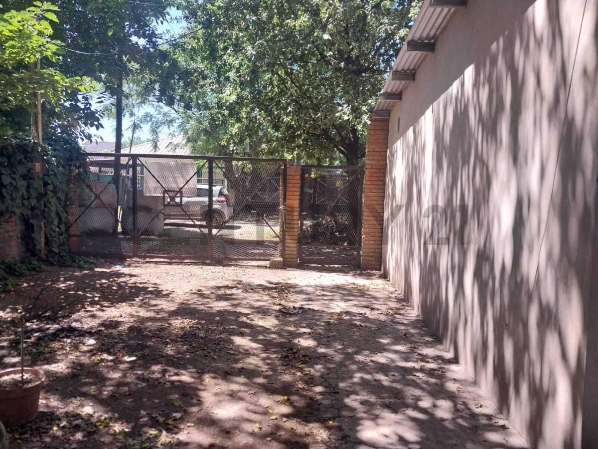 Foto de CASA 4 AMBIENTES + LOCAL AL FRENTE – LOTE 384 m² – GLEW, imagen 5