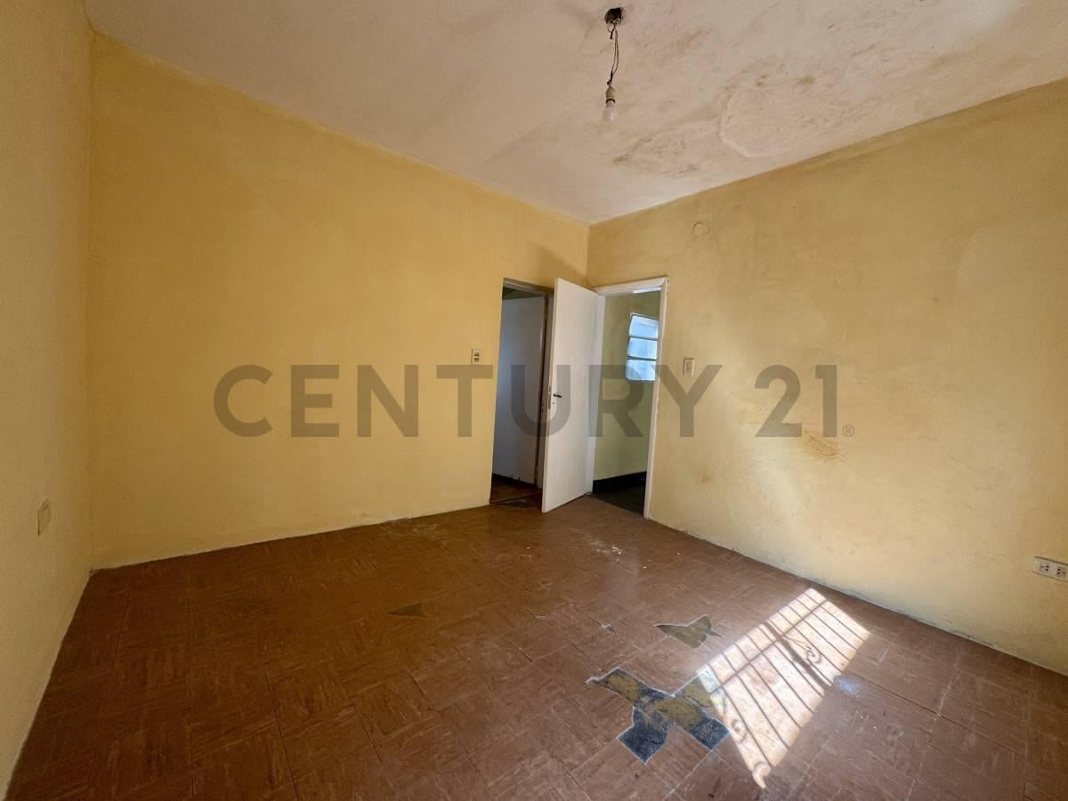 Foto de Casa en venta 4 ambientes, Leloir Nº754, Tempreley, imagen 2