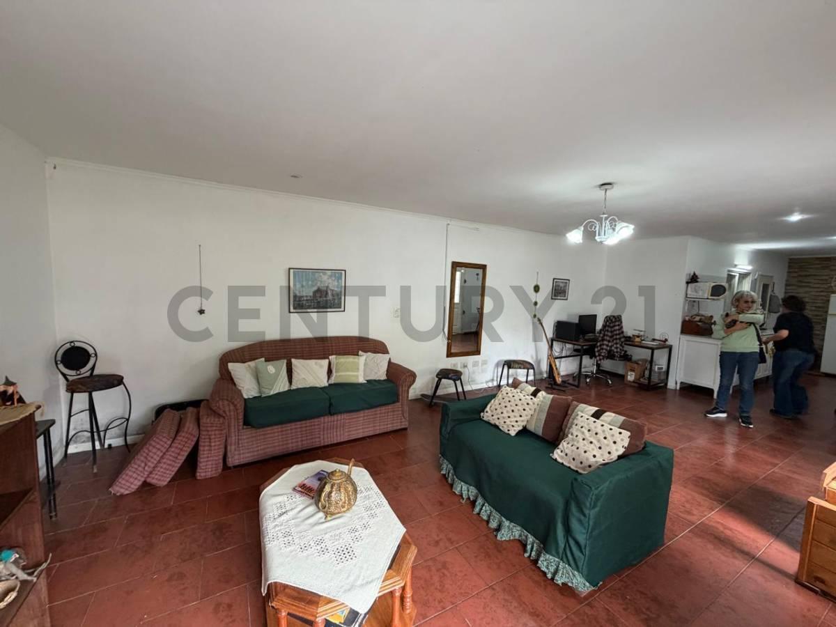 Foto de PH 3 AMBIENTES CON AMPLIO PATIO Y GARAGE – SAN VICENTE, imagen 3