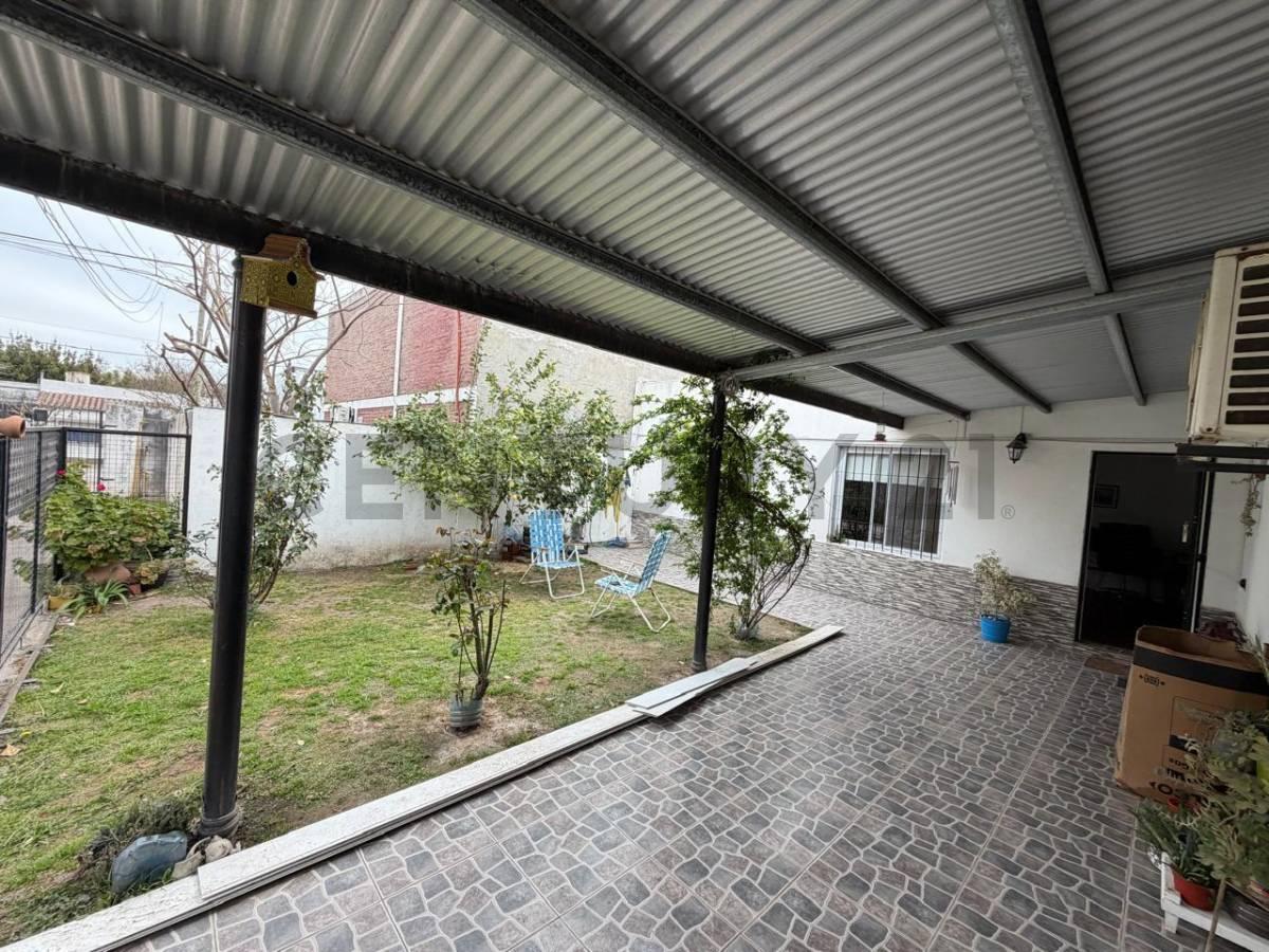 Foto de PH 3 AMBIENTES CON AMPLIO PATIO Y GARAGE – SAN VICENTE, imagen 2