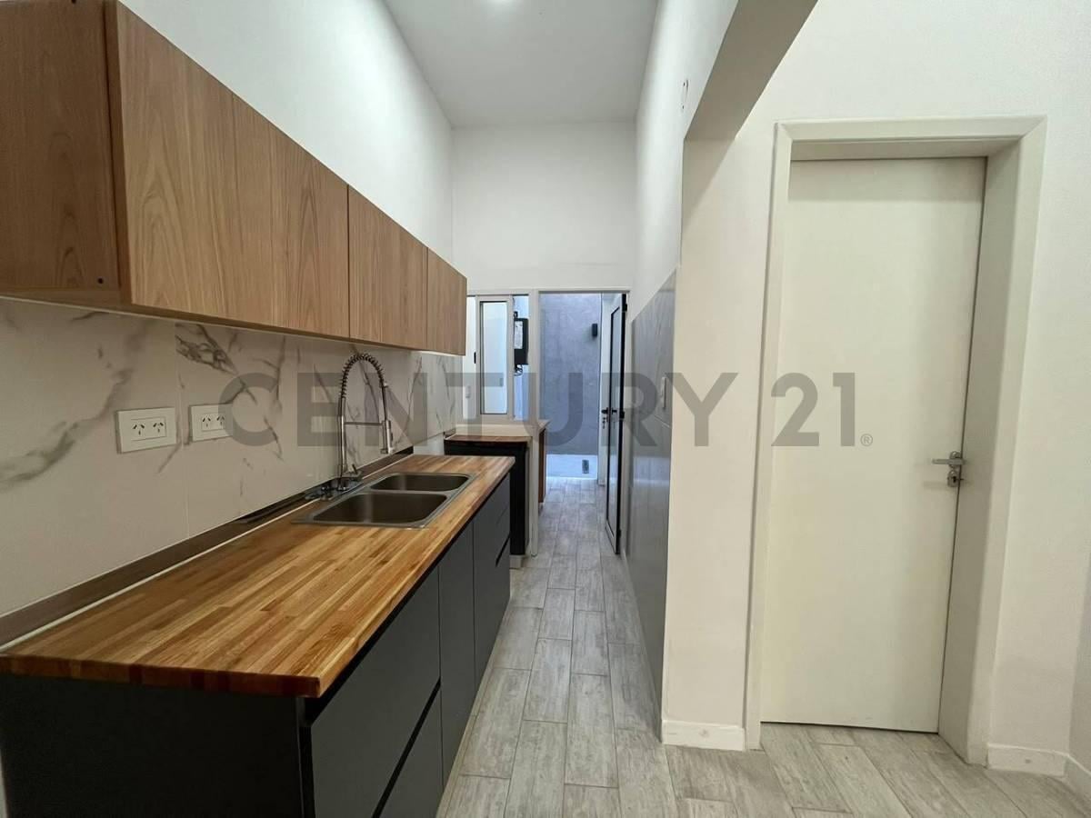 Foto de VENTA DE PH 2 AMBIENTES EN PLANTA BAJA EN LANUS ESTE, imagen 4