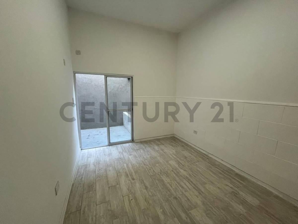 Foto de VENTA DE PH 2 AMBIENTES EN PLANTA BAJA EN LANUS ESTE, imagen 5