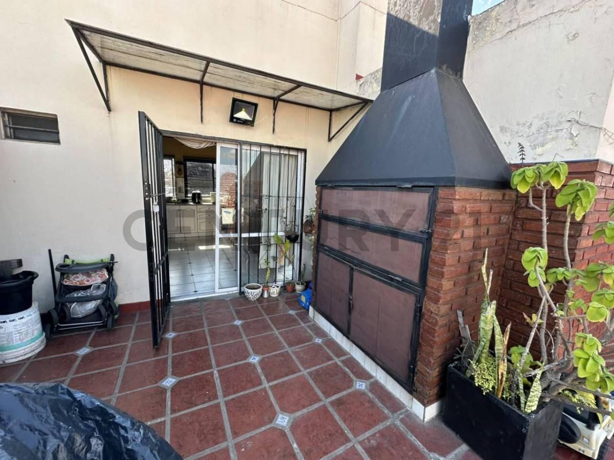 Foto de ¡IMPERDIBLE PH TIPO CASA EN 2 PLANTAS CON TERRAZA PROPIA Y PARRILLA!, imagen 4