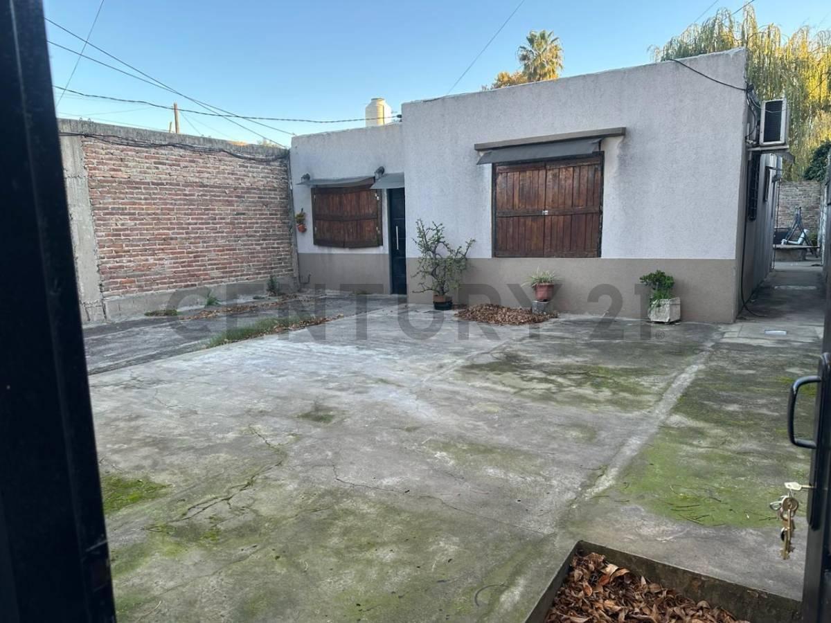Foto de Casa 3 ambientes con amplio lote y gran potencial de ampliación, imagen 2