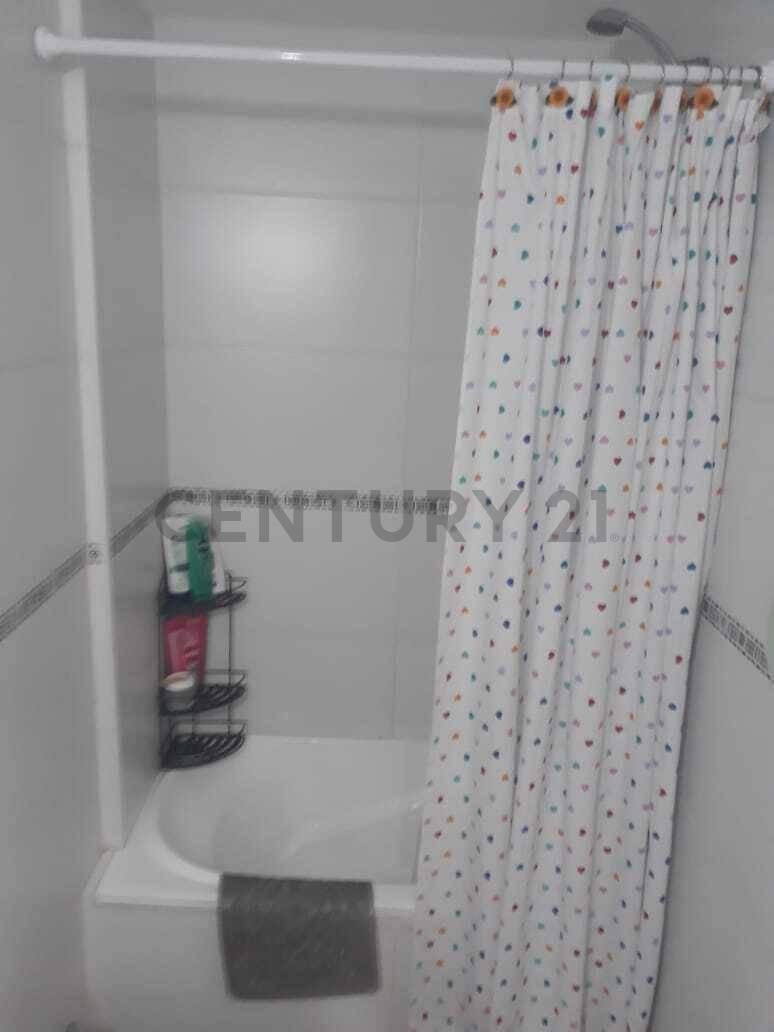 Foto de Venta de Monoambiente con Terraza Propia y Cochera en Banfield., imagen 1