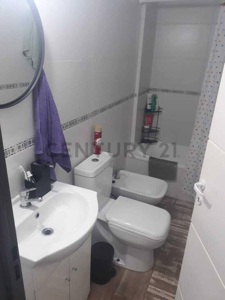 Foto de Venta de Monoambiente con Terraza Propia y Cochera en Banfield., imagen 5