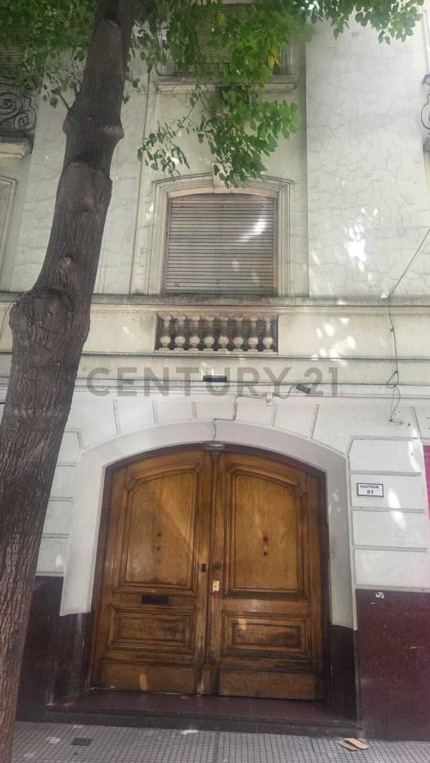 Foto de Venta Departamento 2 1/2 ambientes Balvanera CABA, imagen 1