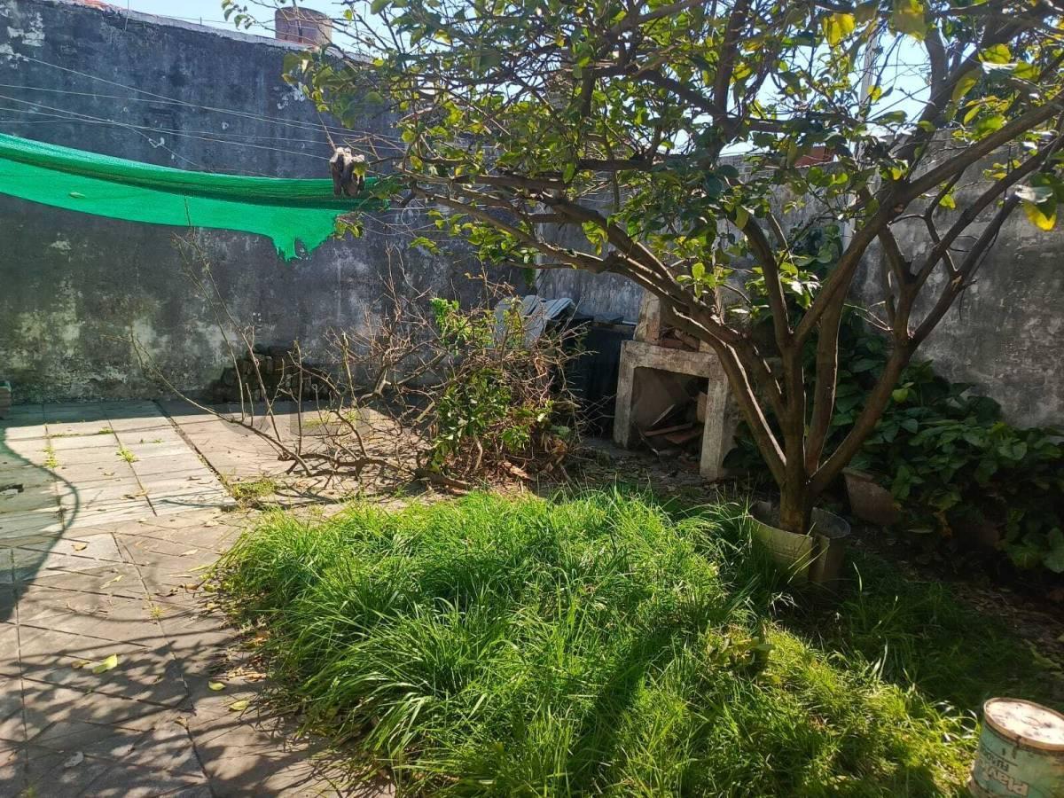 Foto de VENTA CASA 3 AMBIENTES CON COCHERA A RECICLAR, imagen 5