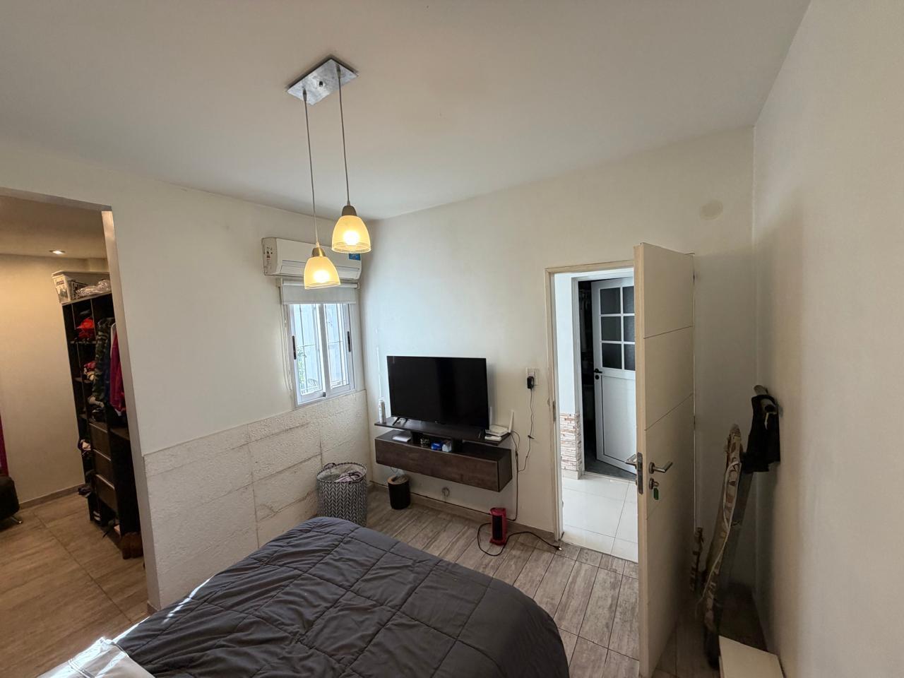 Foto de Casa 4 ambientes en venta Lanus Este, imagen 3