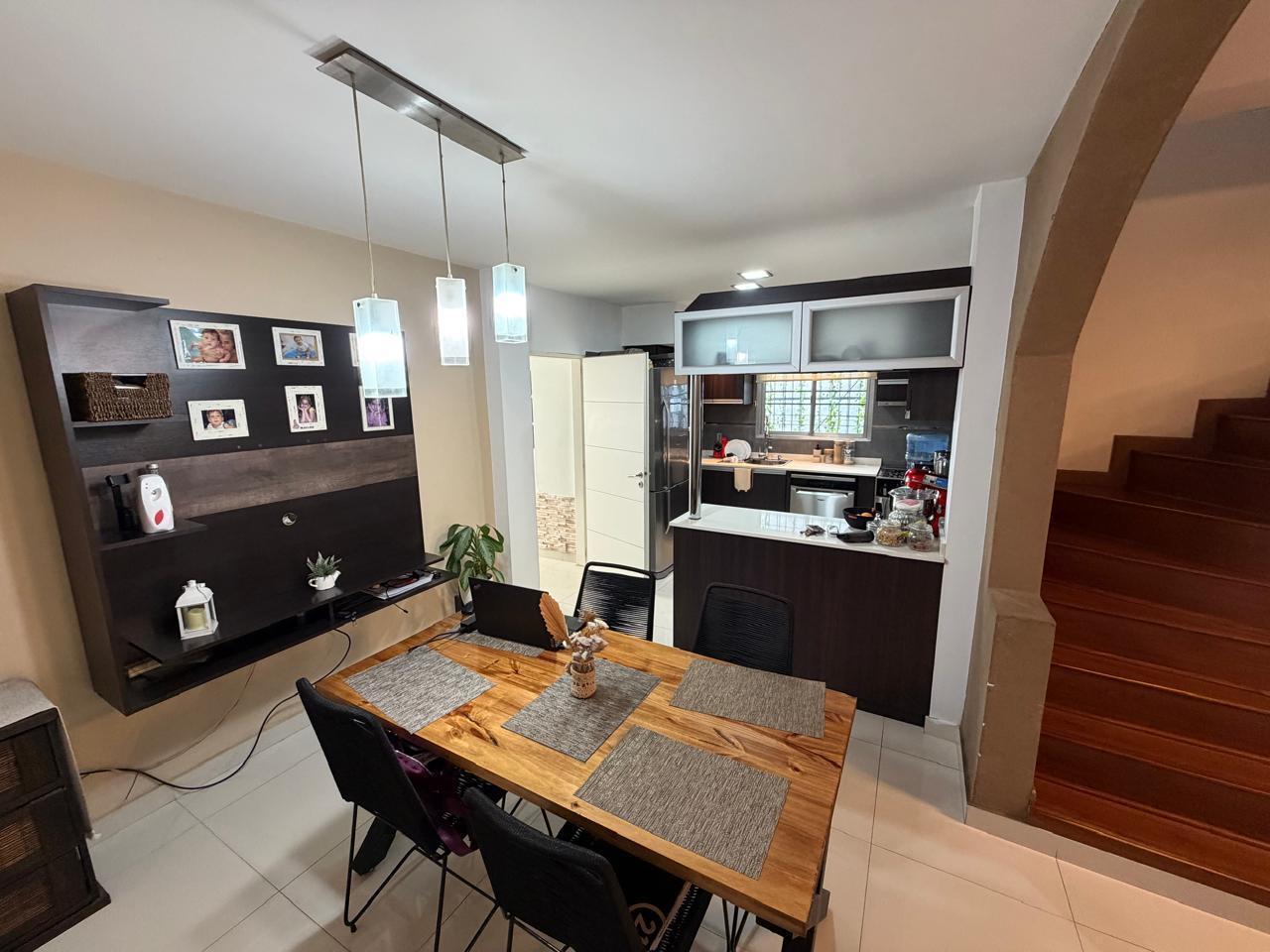 Foto de Casa 4 ambientes en venta Lanus Este, imagen 4