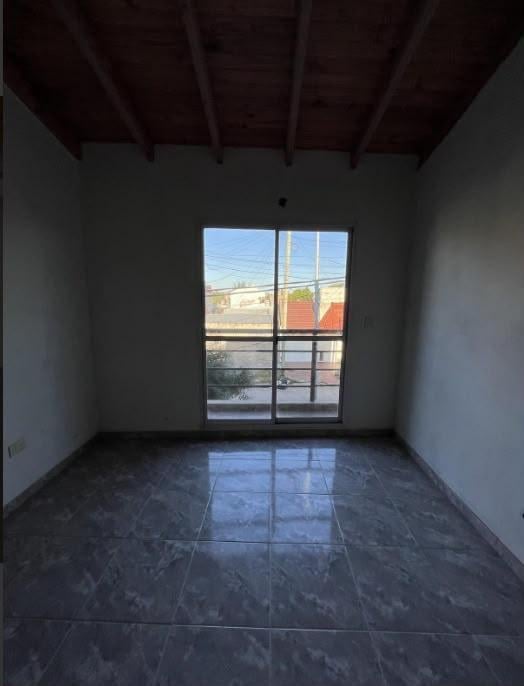 Foto de Excelentes deparamentos en block en venta en Gerli, Lanus, imagen 2
