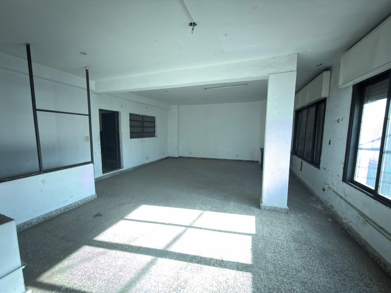 Foto de GALPON ALQUILER 550 MTS OFICINA MONTACARGAS VESTUARIO, imagen 4