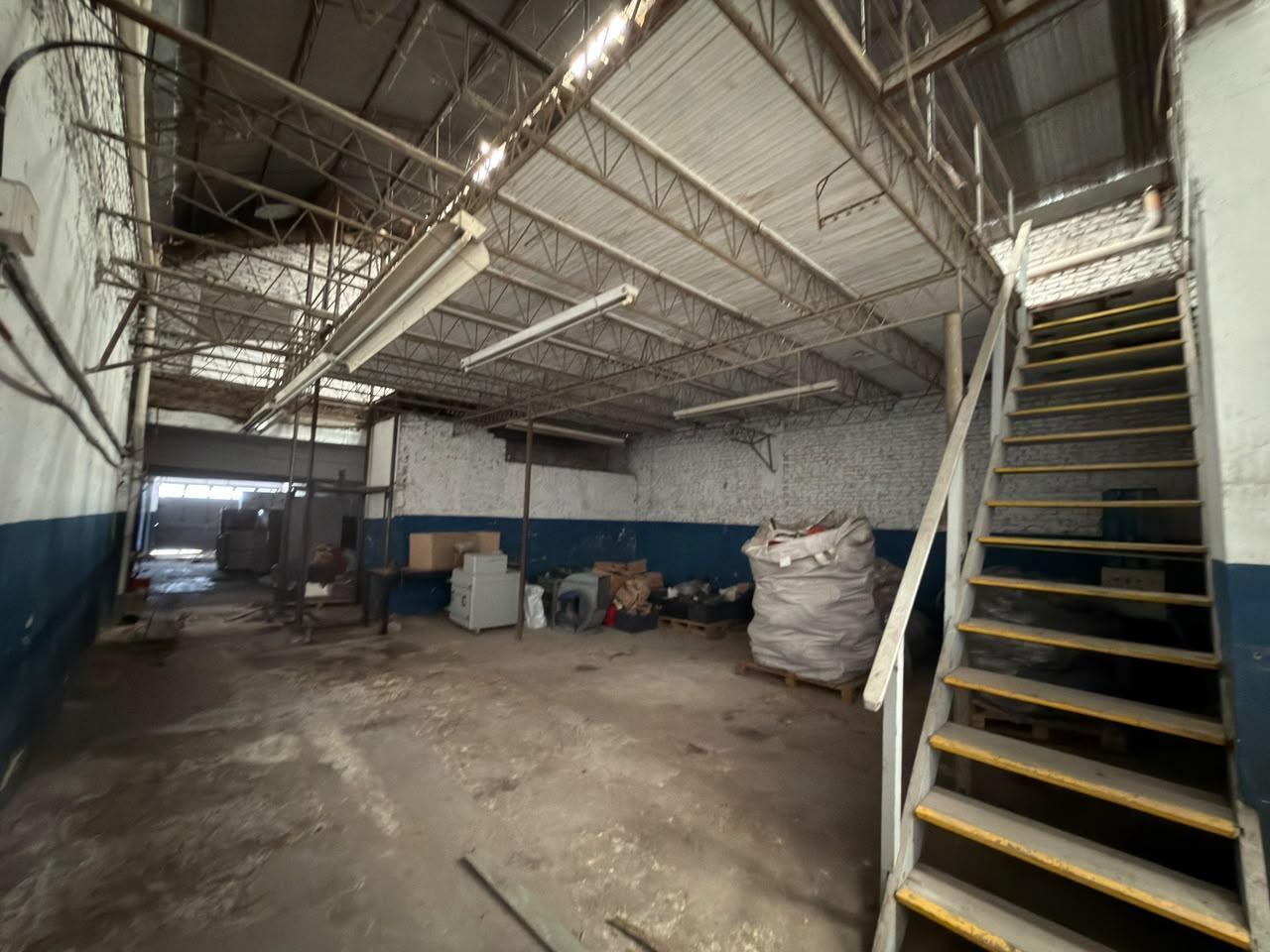 Foto de GALPON ALQUILER 550 MTS OFICINA MONTACARGAS VESTUARIO, imagen 2