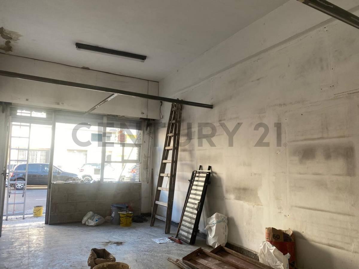 Foto de ALQUILER DE LOCAL COMERCIAL EN PIÑEYRO AVELLANEDA, imagen 4