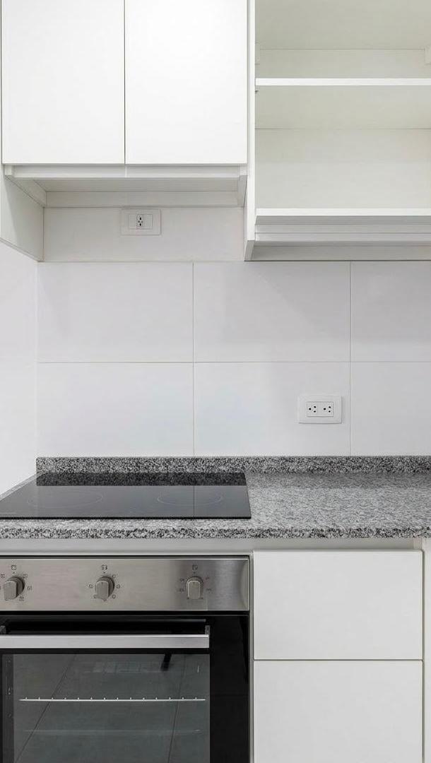 Foto de Monoambiente con balcón francés en alquiler - Valentin Alsina, imagen 5