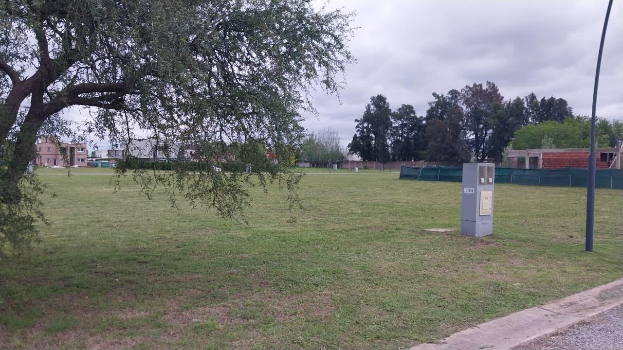 Foto de TU PRÓXIMO PROYECTO COMIENZA EN SAINT JOSEPH – LOTE EN LONGCHAMPS venta, imagen 3