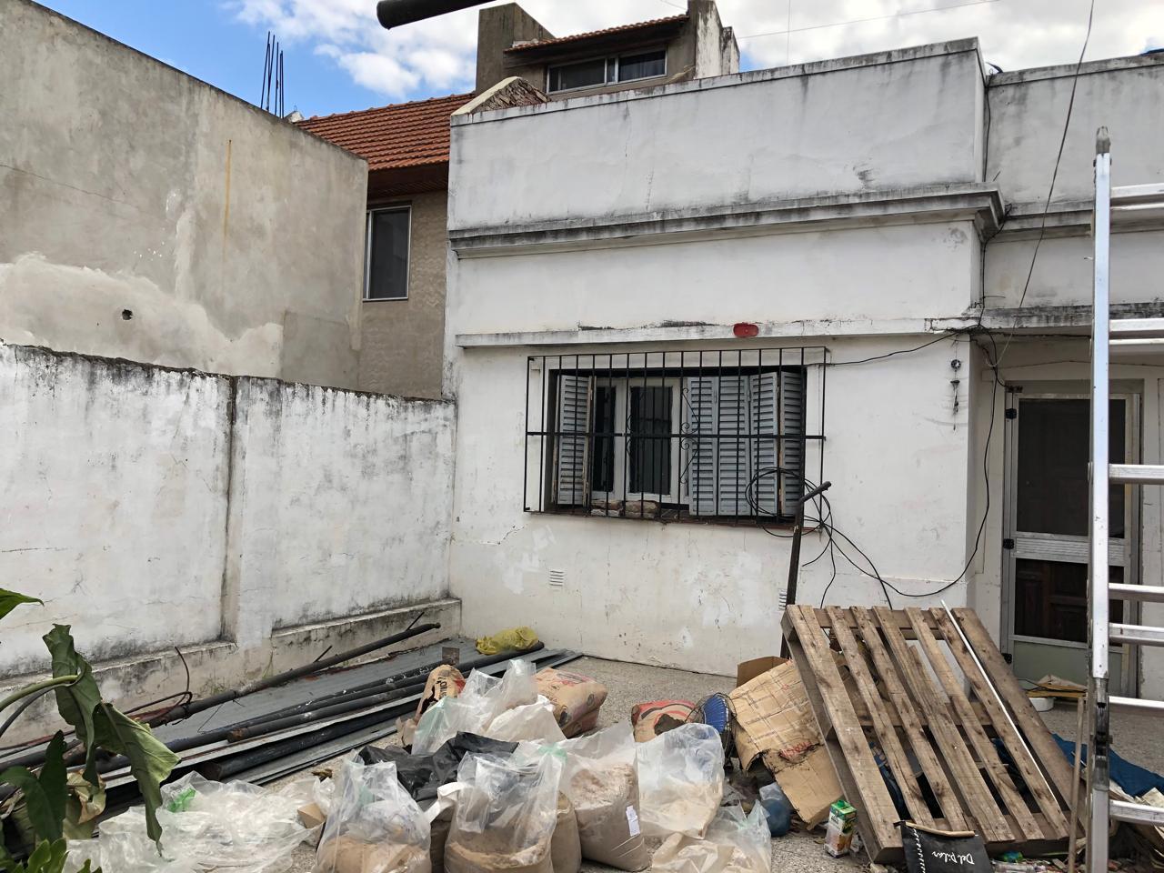 Foto de CASA 3 AMBIENTES A RECICLAR O DEMOLER | LOTE PROPIO | EXCELENTE, imagen 4