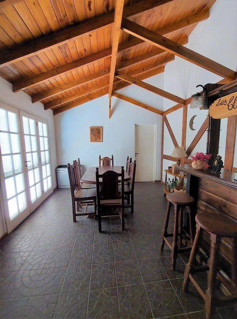 En Venta Chalet 5 Ambientes con Piscina Santa Clara del Mar 1