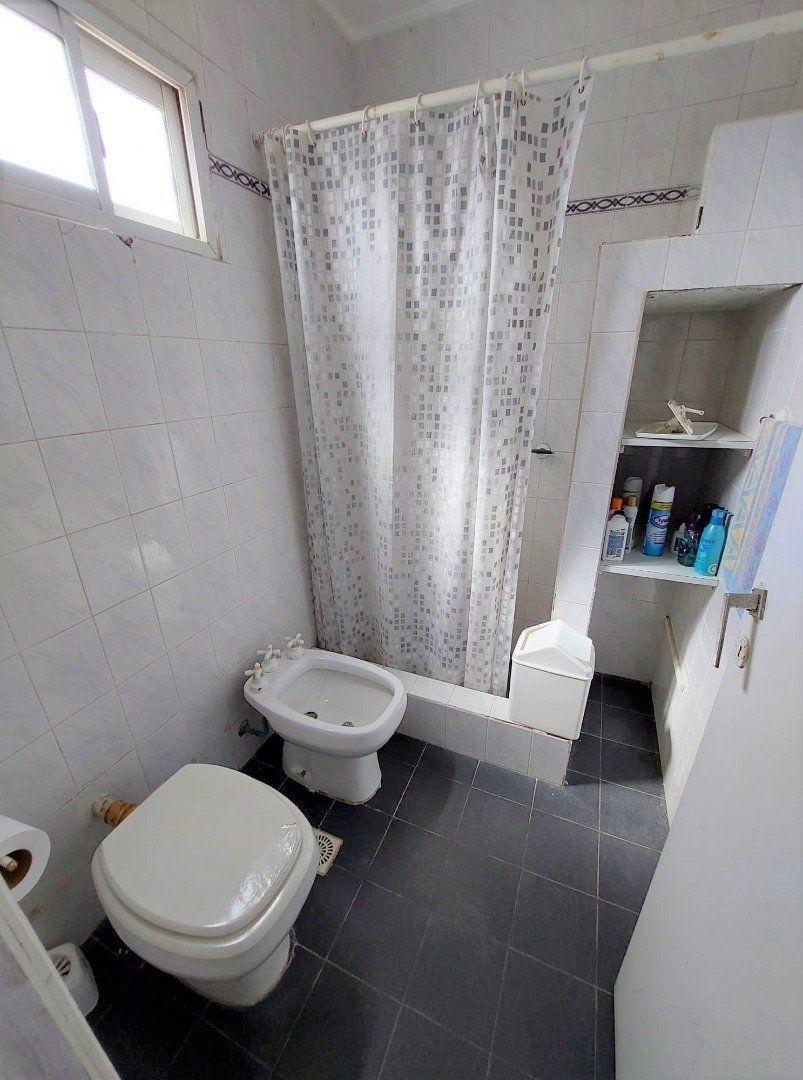 En Venta Chalet 5 Ambientes con Piscina Santa Clara del Mar 3