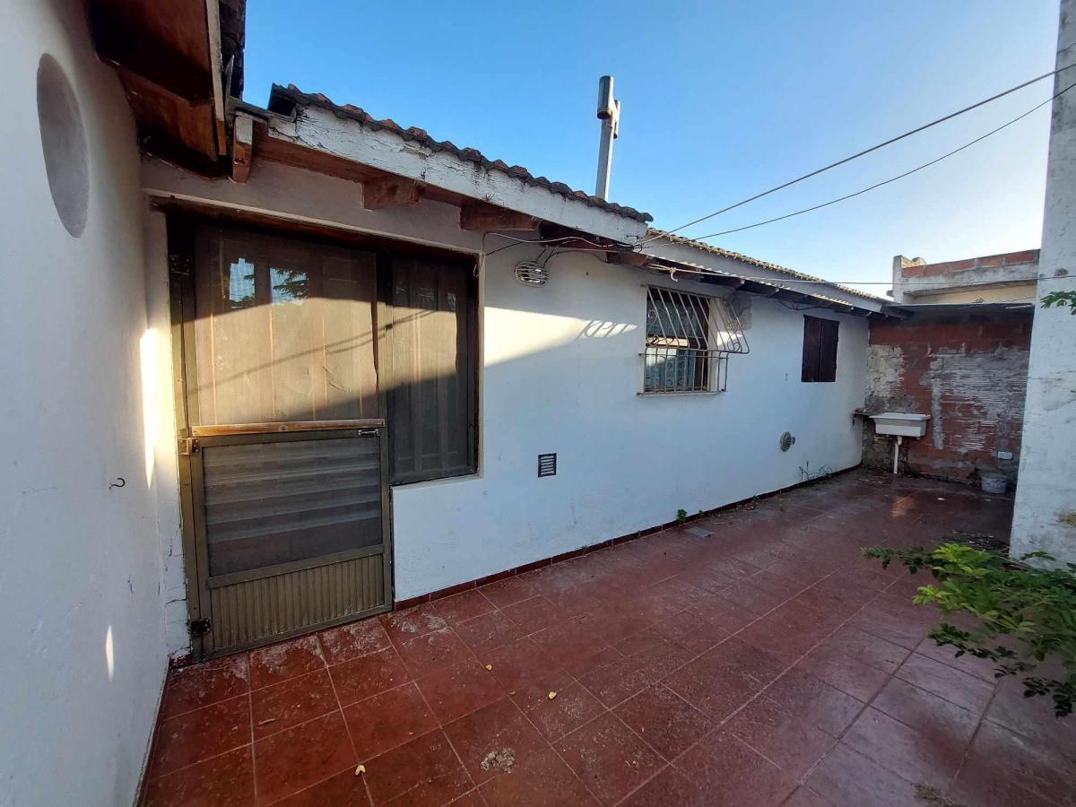 Venta - Casa Alpina con Departamento Al Fondo - Santa Clara del Mar 4