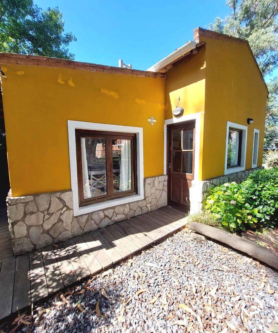VENTA. 3 propiedades en un mismo lote, Barrio Atlántida