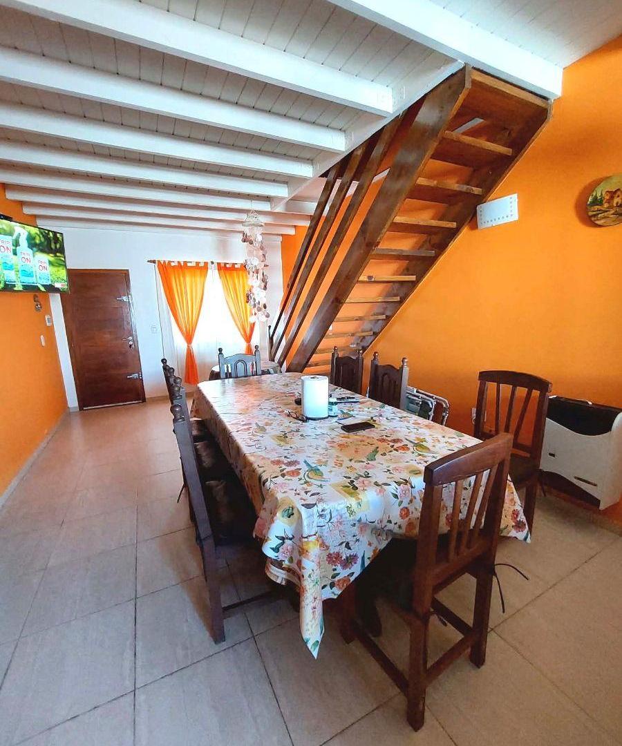 Foto de VENTA CHALET 4 AMB. CON HERMOSA GALERIA-BARRIO ATLANTIDA, imagen 3