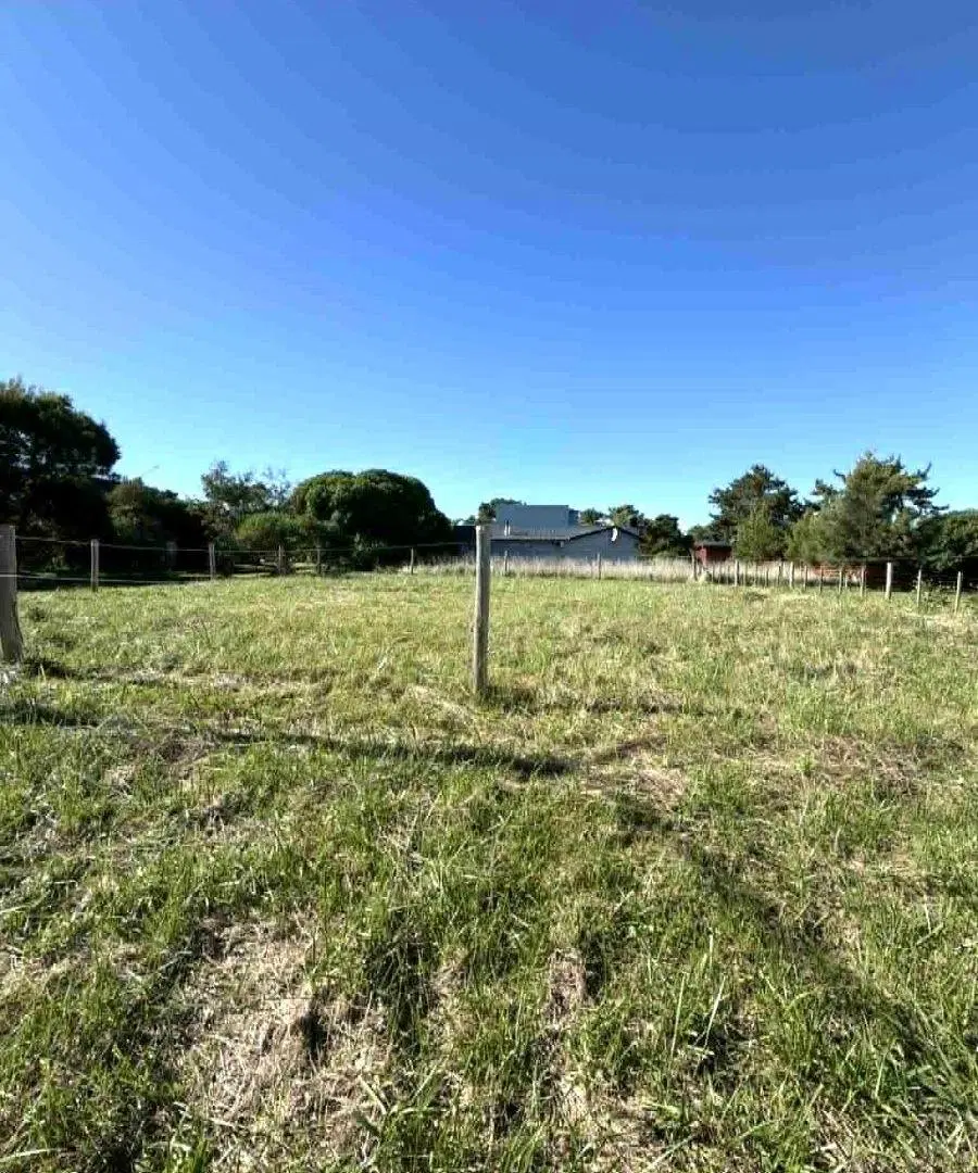EN VENTA LOTE DE 455 M² LA REGATA ESQUINA EL VELERO, LA CALETA 5