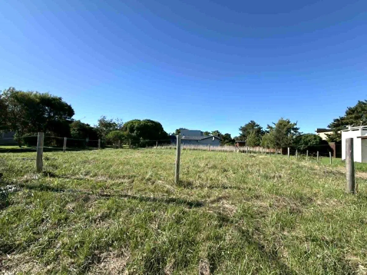EN VENTA LOTE DE 455 M² LA REGATA ESQUINA EL VELERO, LA CALETA 4