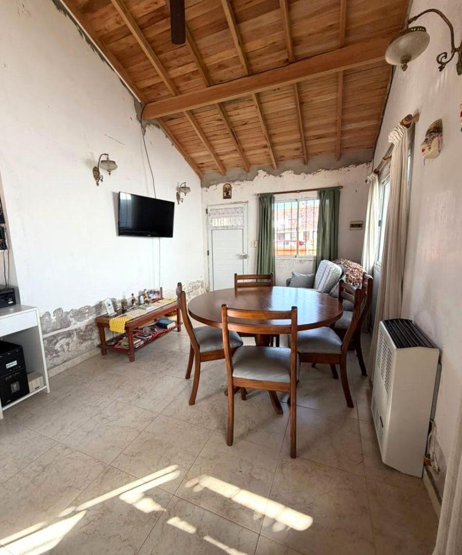 Foto de VENTA: CHALET 2 AMBIENTES SOBRE RIO DE JANEIRO, imagen 5