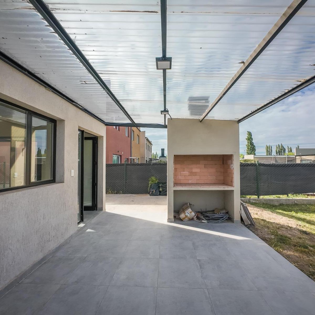 Venta Casa en Barrio Privado Finca Costa Serena 5