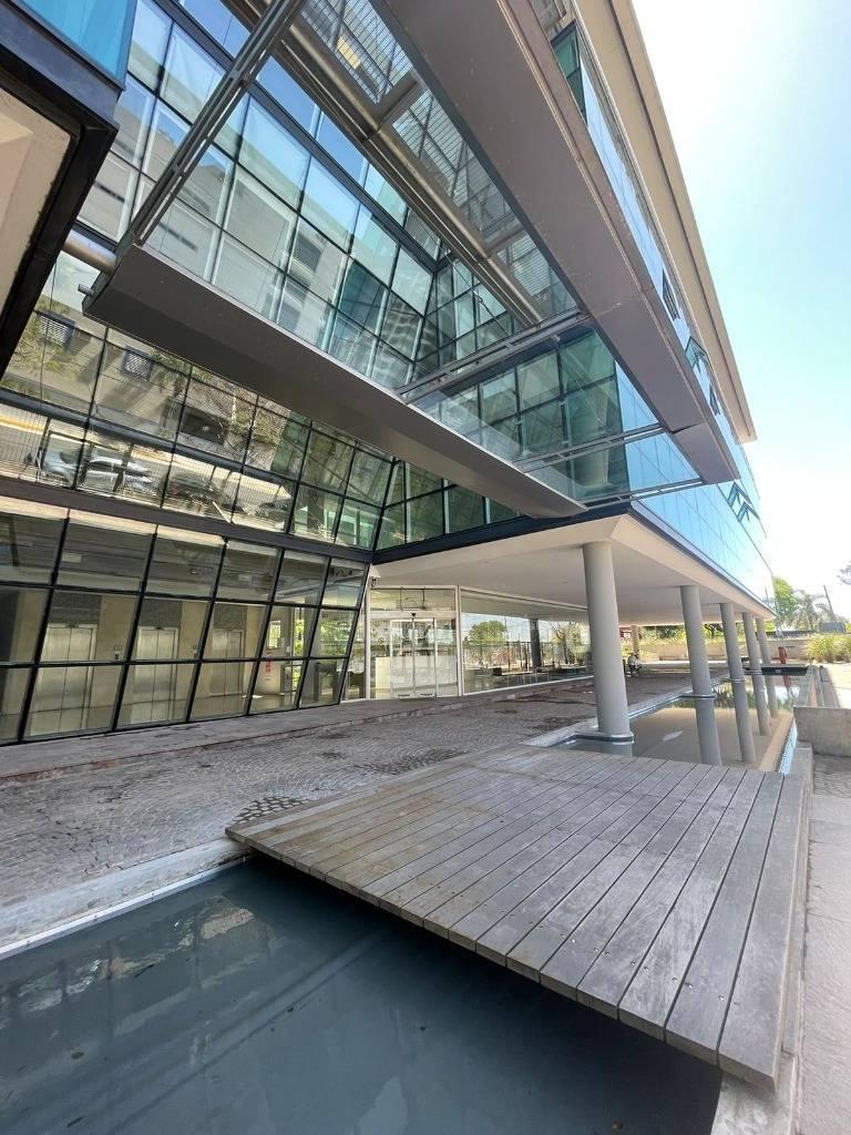 Foto de ALQ OFICINA VICENTE LOPEZ 830M2 + 15 COCHERAS PLANTA LIBRE, imagen 3